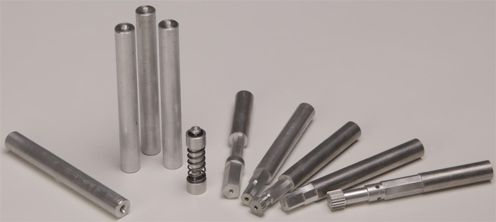 aluminium-rundrohlinge mit zentrierbohrung und gedrechselte projektbeispiele
