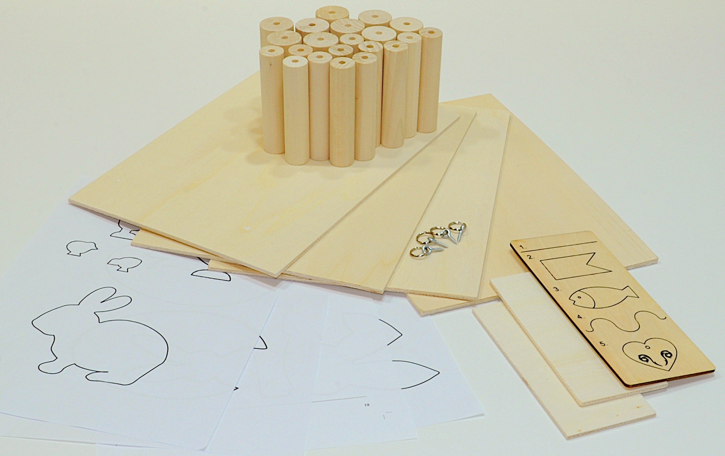 Materialpaket Drechsel und Sägen mit Holzrohlingen, Platten und Vorlagen